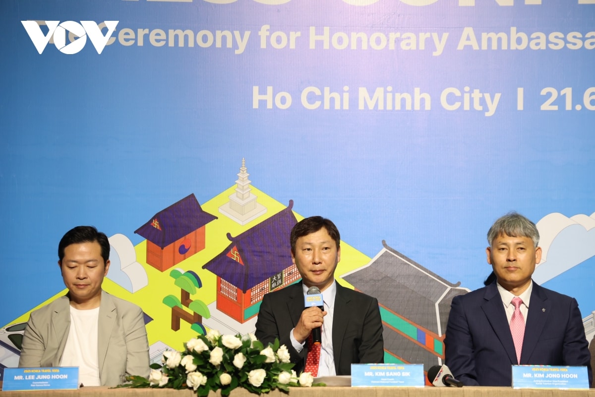 hlv kim sang sik làm Đại sứ du lịch hàn quốc tại việt nam hình ảnh 4 hlv kim sang sik lam Dai su du lich han quoc tai viet nam hinh anh 4
