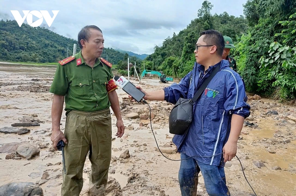 hun đúc tình yêu nghề trong điều kiện địa bàn vất vả, khó khăn hình ảnh 1 hun duc tinh yeu nghe trong dieu kien dia ban vat va, kho khan hinh anh 1