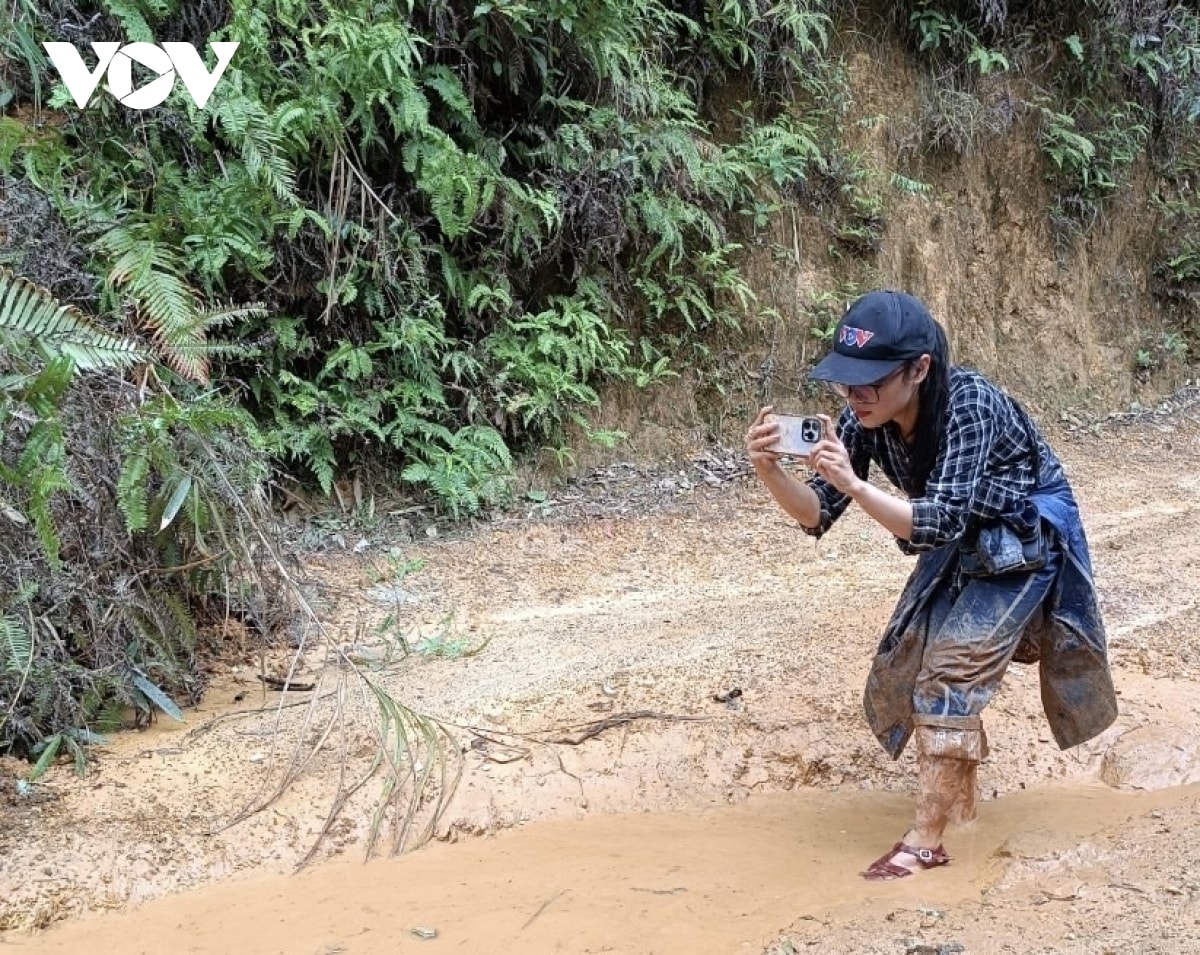 hun đúc tình yêu nghề trong điều kiện địa bàn vất vả, khó khăn hình ảnh 3 hun duc tinh yeu nghe trong dieu kien dia ban vat va, kho khan hinh anh 3