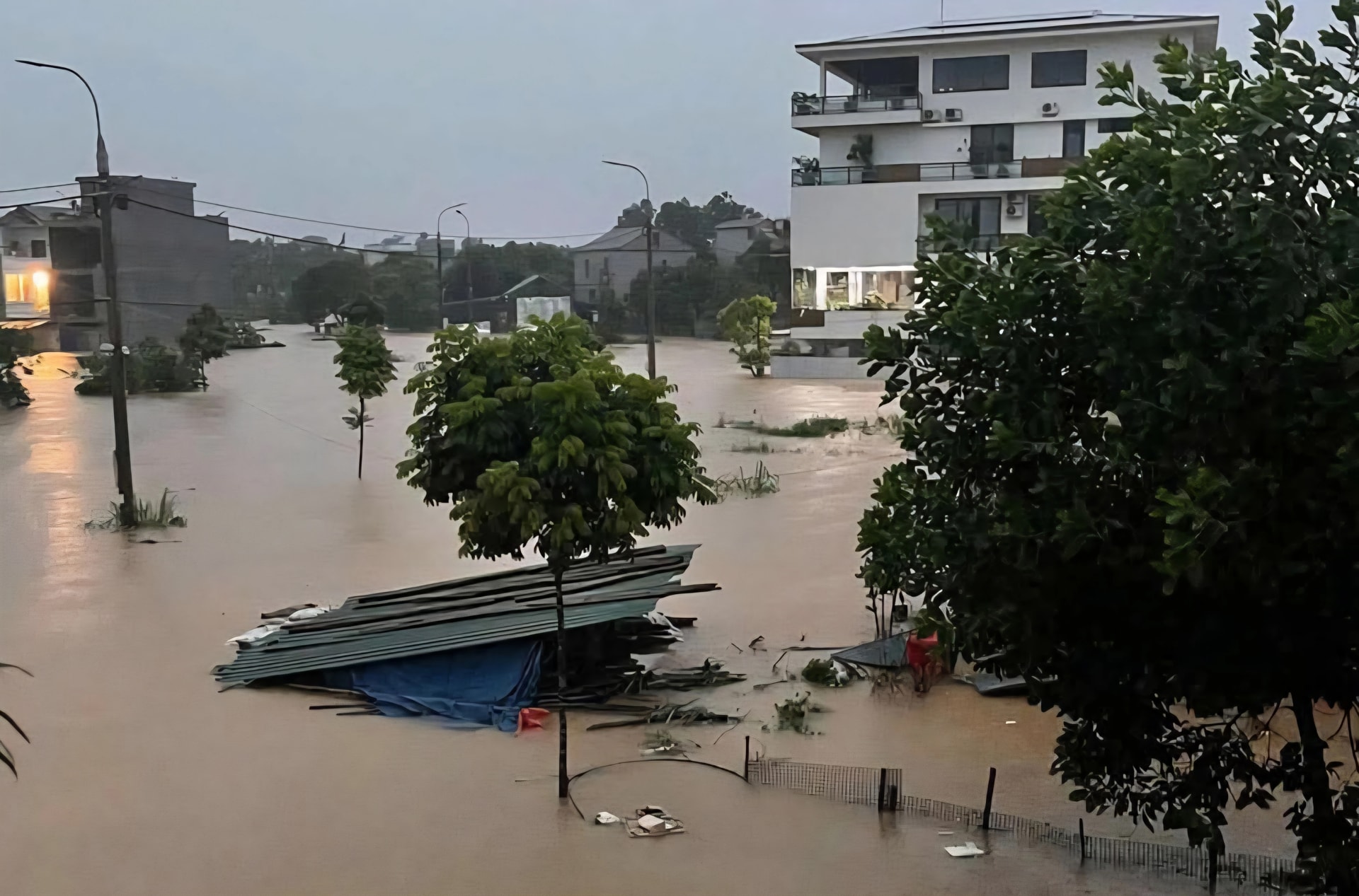 Mưa lớn gây ngập sâu trên địa bàn TP Thái Nguyên. (Ảnh: Báo Thái Nguyên)