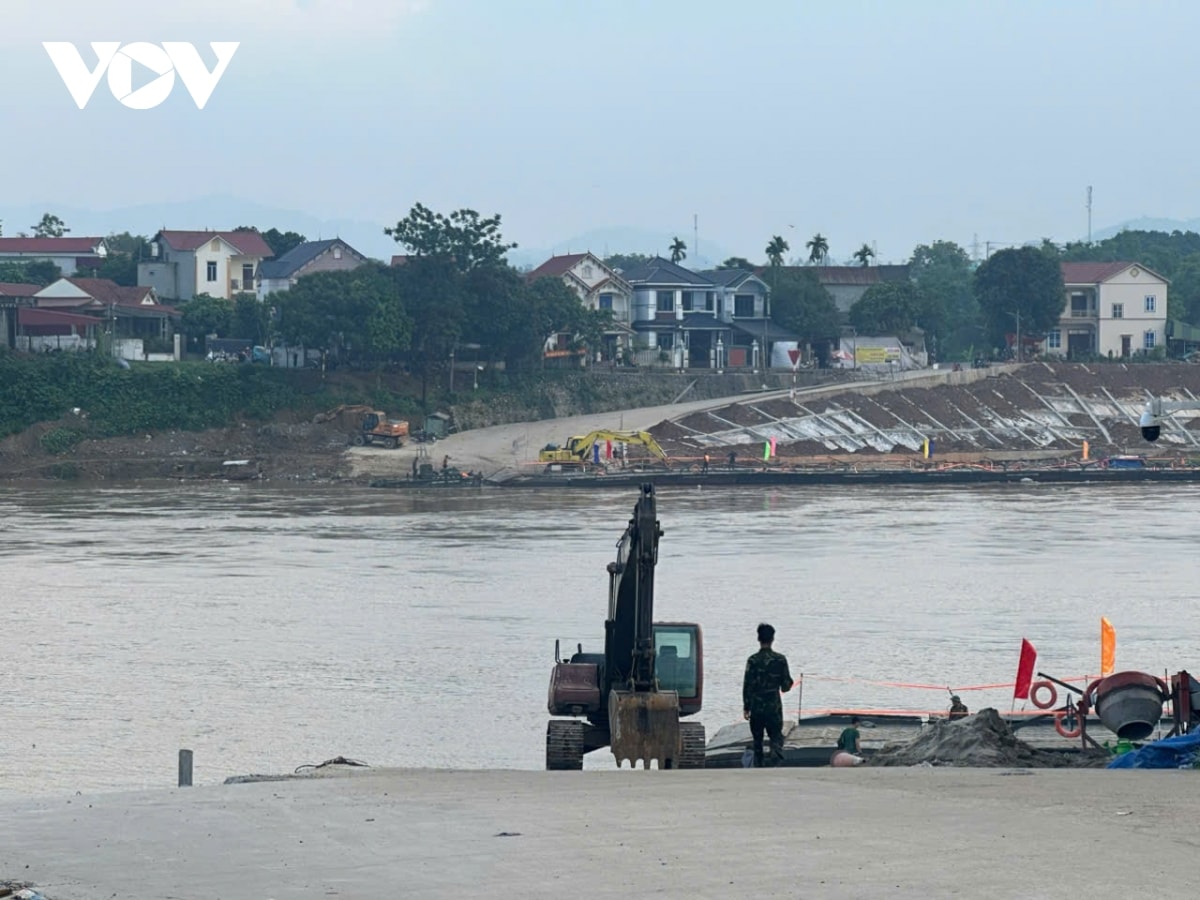 phú thọ cắt cầu phao phong châu từ 15h hôm nay do nước sông hồng chảy siết hình ảnh 2 phu tho cat cau phao phong chau tu 15h hom nay do nuoc song hong chay siet hinh anh 2