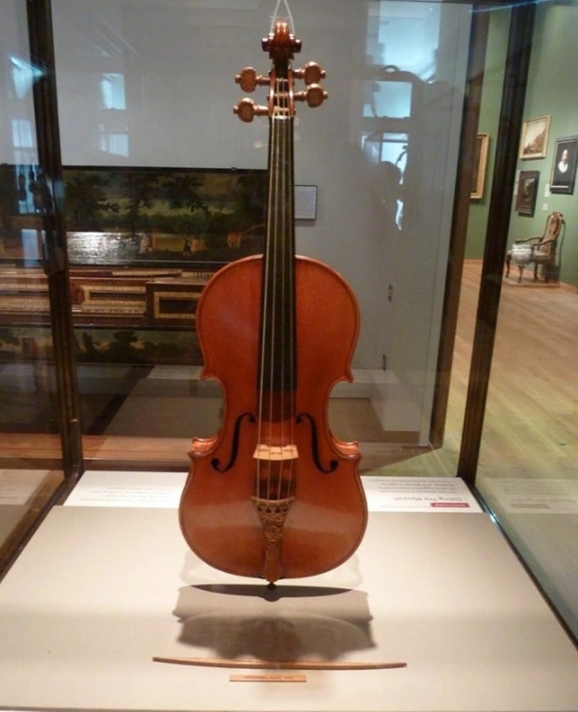 Chiếc violin Stradivarius MacDonald, một kiệt tác 310 năm tuổi. (Ảnh: Natgeo)