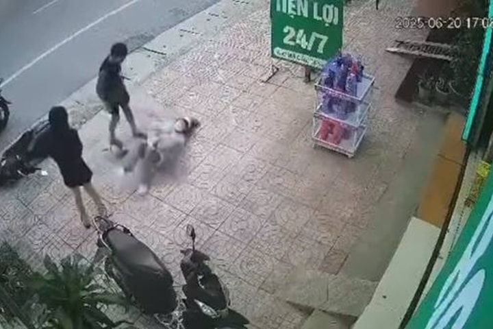 kẻ côn đồ đánh đập hung bạo 2 cô gái ở bắc giang, khai gì hình ảnh 2 ke con do danh dap hung bao 2 co gai o bac giang, khai gi hinh anh 2