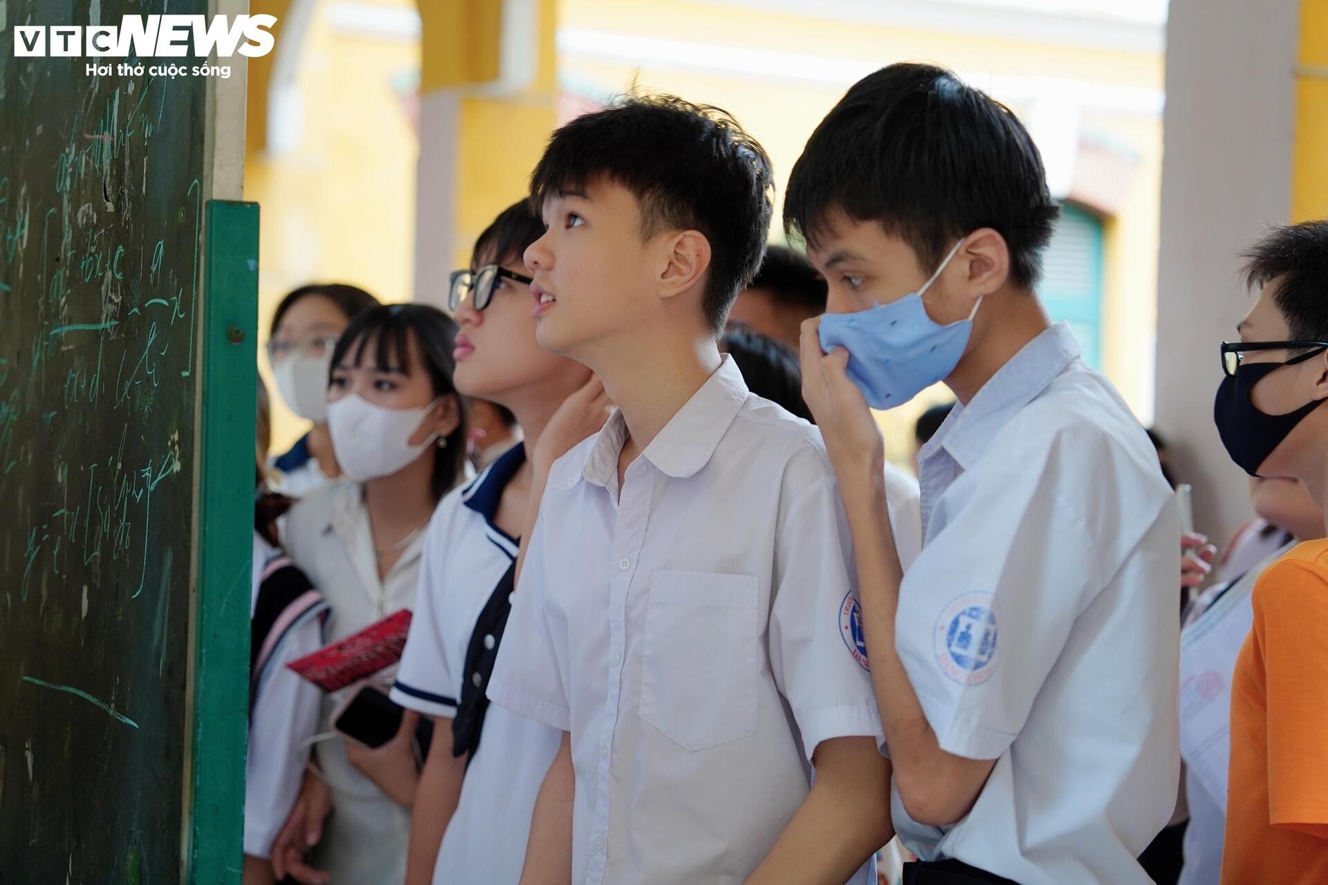 Hơn 1,16 triệu thí sinh bước vào kỳ thi tốt nghiệp THPT lịch sử - 28