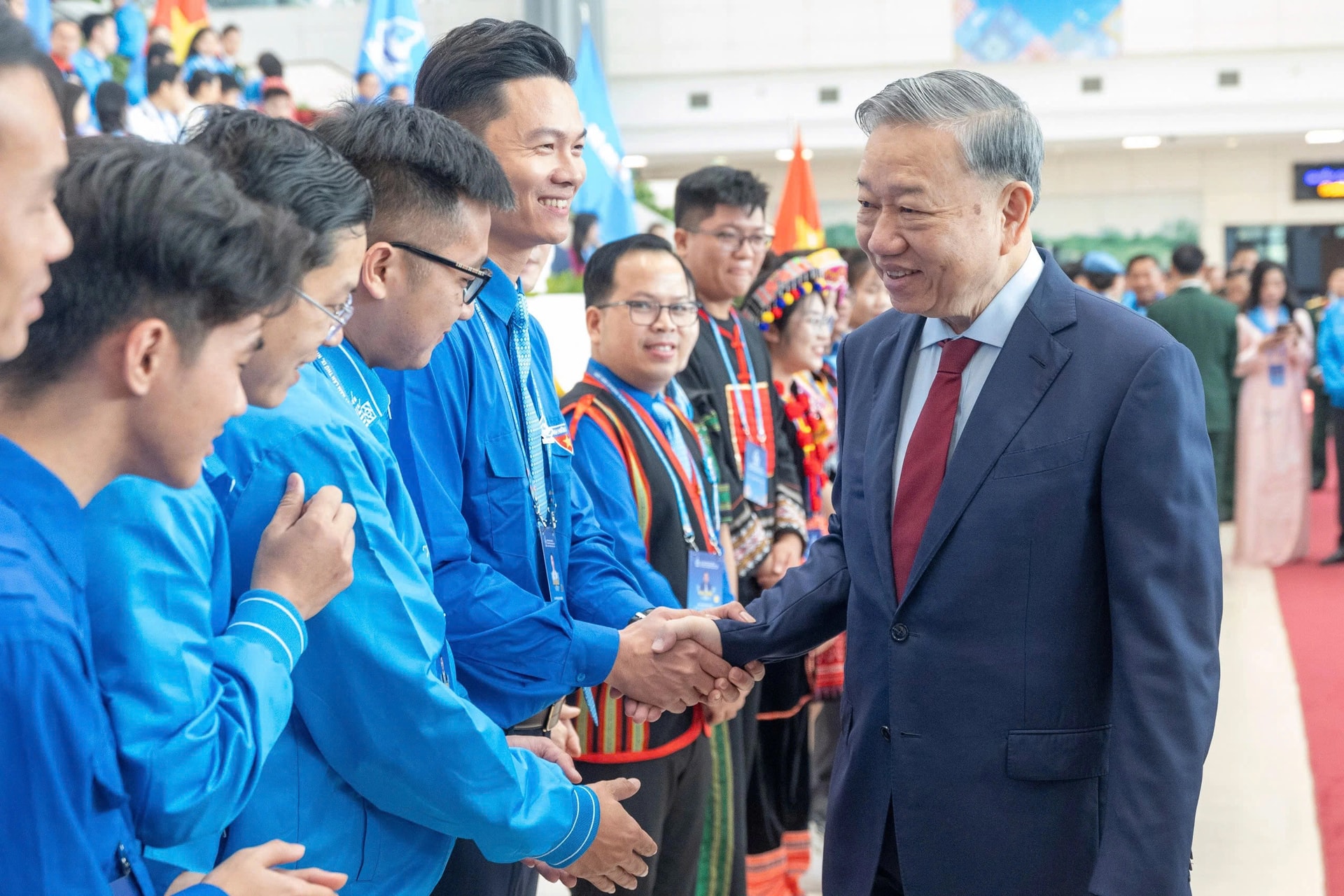 Tổng Bí thư Tô Lâm gặp gỡ các thanh niên tại Đại hội toàn quốc Hội Liên hiệp thanh niên Việt Nam lần thứ IX, hồi tháng 12/2024. (Ảnh: Tuấn Minh)