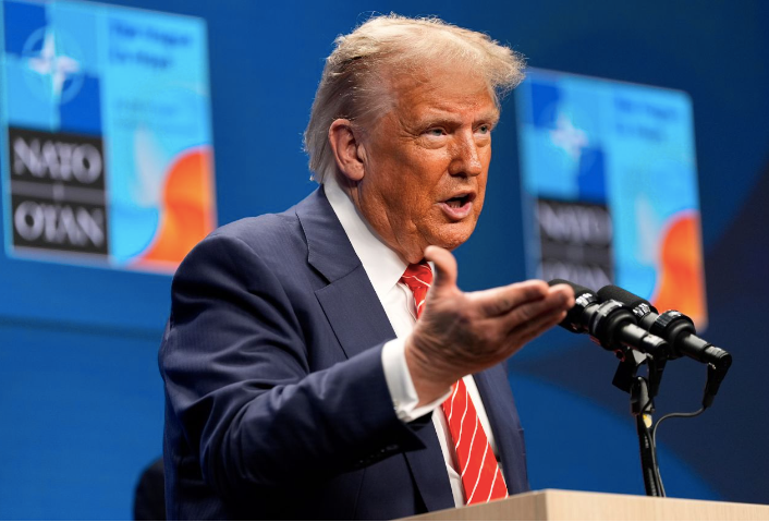 Tổng thống Donald Trump tại Hội nghị thượng đỉnh NATO. (Ảnh: Reuters)