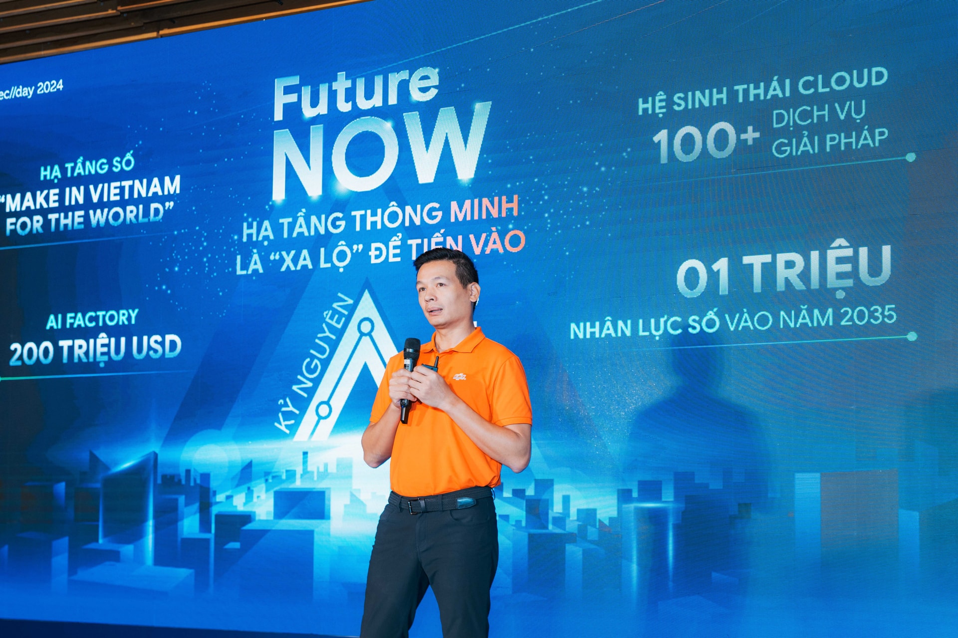 Ông Vũ Anh Tú, Giám đốc công nghệ FPT.