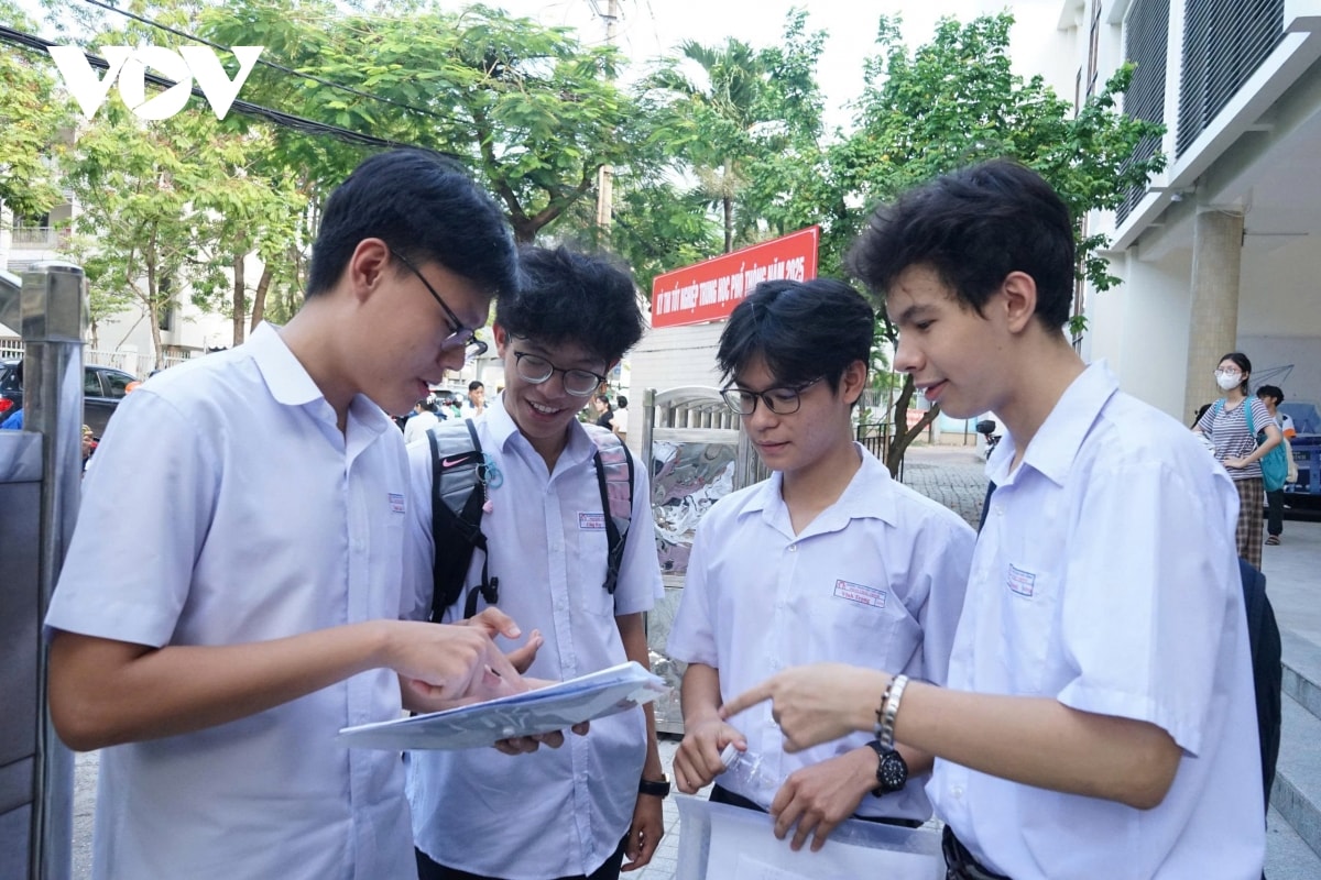 kết thúc ngày đầu tiên của kỳ thi tốt nghiệp thpt, đề thi có tính phân hóa rõ rệt hình ảnh 1 ket thuc ngay dau tien cua ky thi tot nghiep thpt, de thi co tinh phan hoa ro ret hinh anh 1