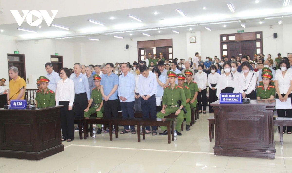 cựu chủ tịch flc trịnh văn quyết được giảm 14 năm tù, lĩnh án 7 năm tù hình ảnh 2 cuu chu tich flc trinh van quyet duoc giam 14 nam tu, linh an 7 nam tu hinh anh 2