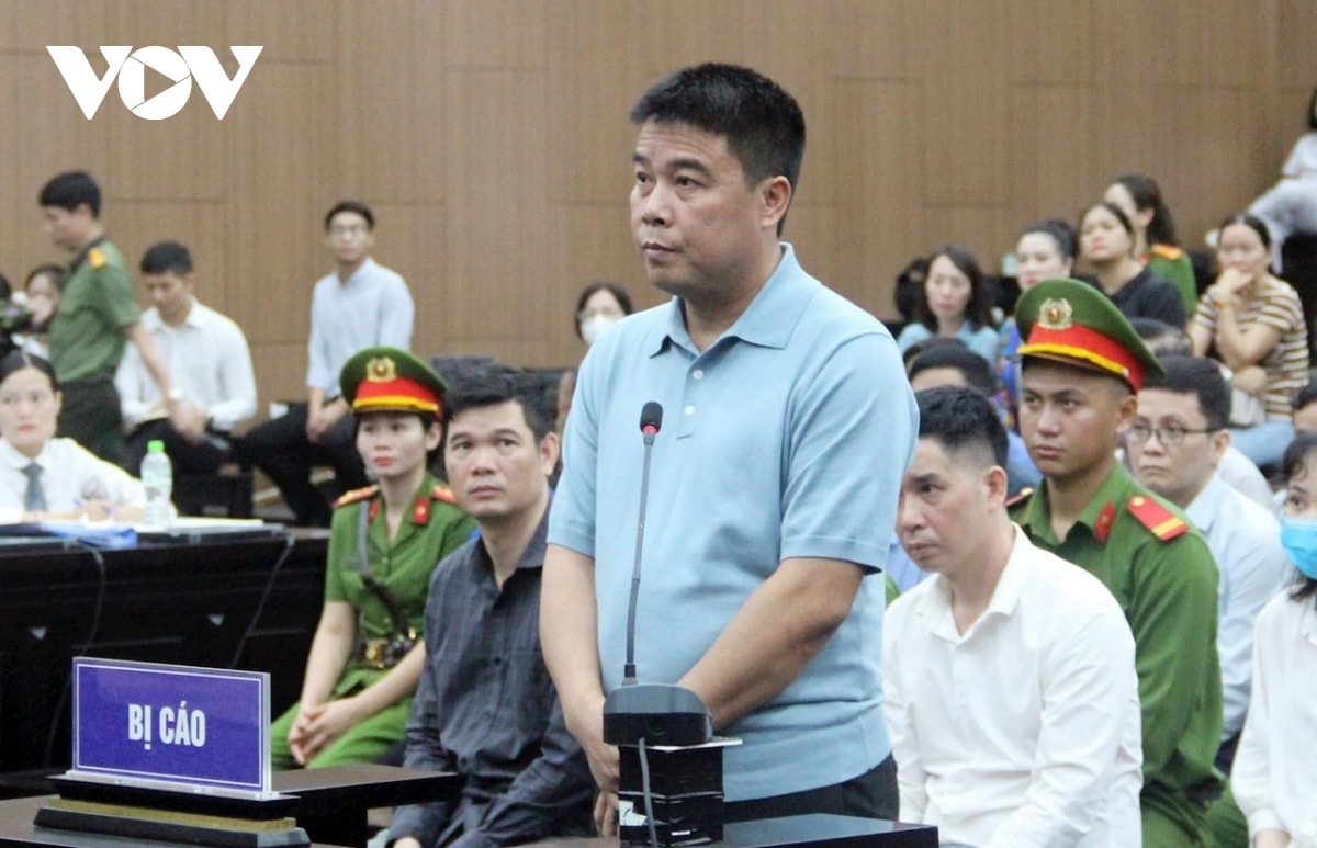 bị cáo nguyễn văn hậu, hoàng thị thuý lan cùng bật khóc tại toà xin giảm nhẹ án hình ảnh 1 bi cao nguyen van hau, hoang thi thuy lan cung bat khoc tai toa xin giam nhe an hinh anh 1