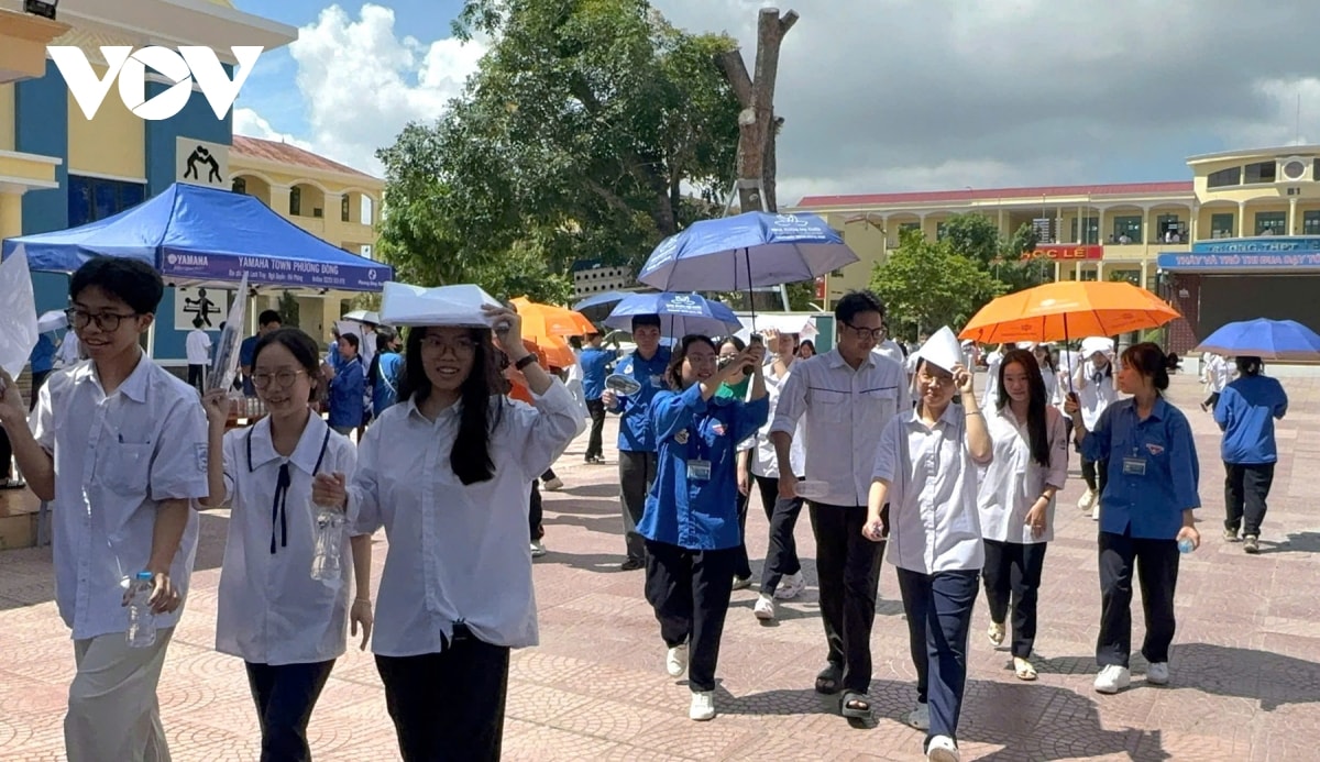 kết thúc ngày đầu tiên của kỳ thi tốt nghiệp thpt, đề thi có tính phân hóa rõ rệt hình ảnh 5 ket thuc ngay dau tien cua ky thi tot nghiep thpt, de thi co tinh phan hoa ro ret hinh anh 5
