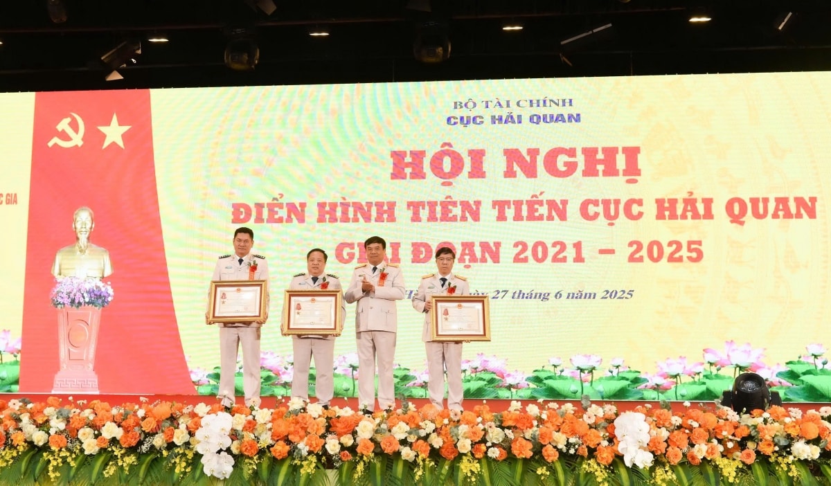 bắt giữ 110 đối tượng, thu giữ khoảng 2 tấn ma tuý các loại trong 6 tháng đầu năm hình ảnh 2 bat giu 110 doi tuong, thu giu khoang 2 tan ma tuy cac loai trong 6 thang dau nam hinh anh 2