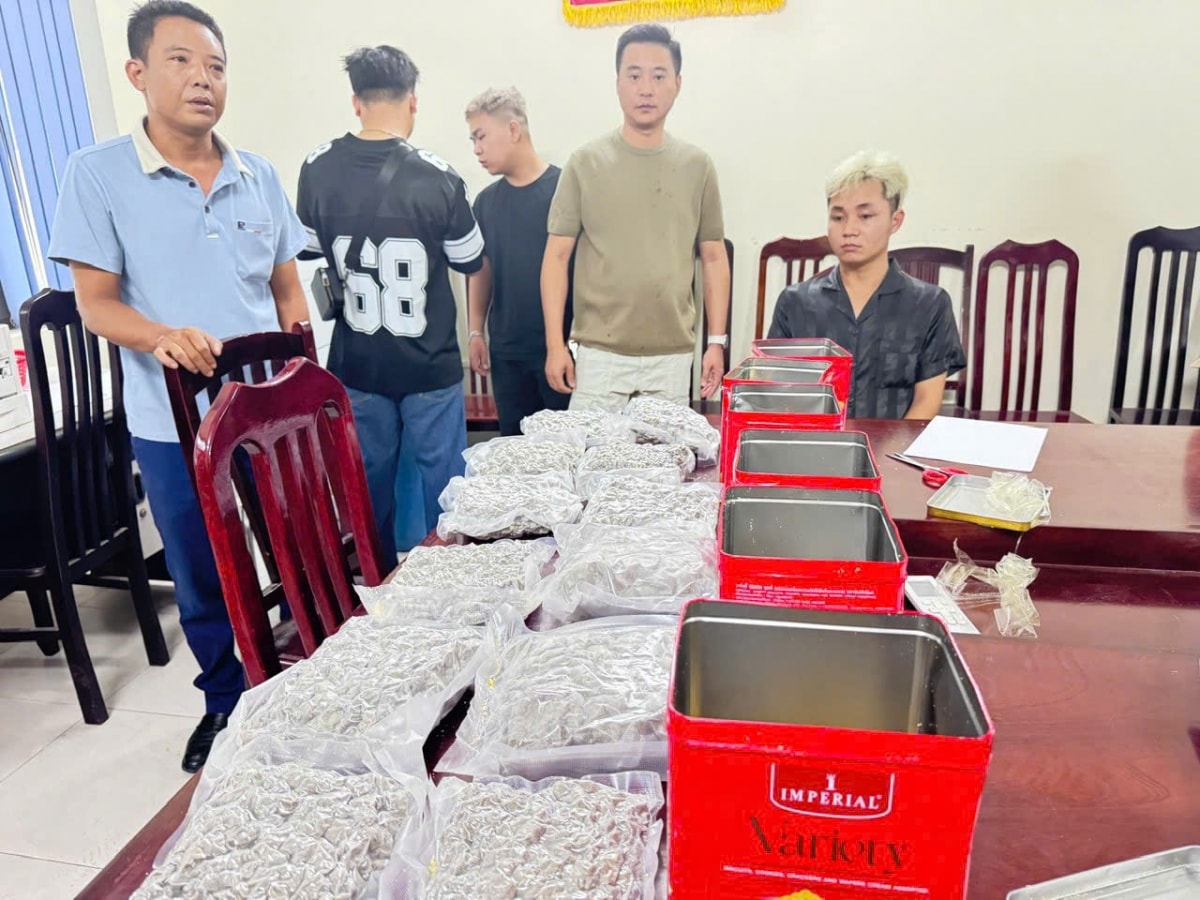 hải quan triệt phá đường dây vận chuyển ma túy, thu giữ 30 kg cần sa hình ảnh 1 hai quan triet pha duong day van chuyen ma tuy, thu giu 30 kg can sa hinh anh 1