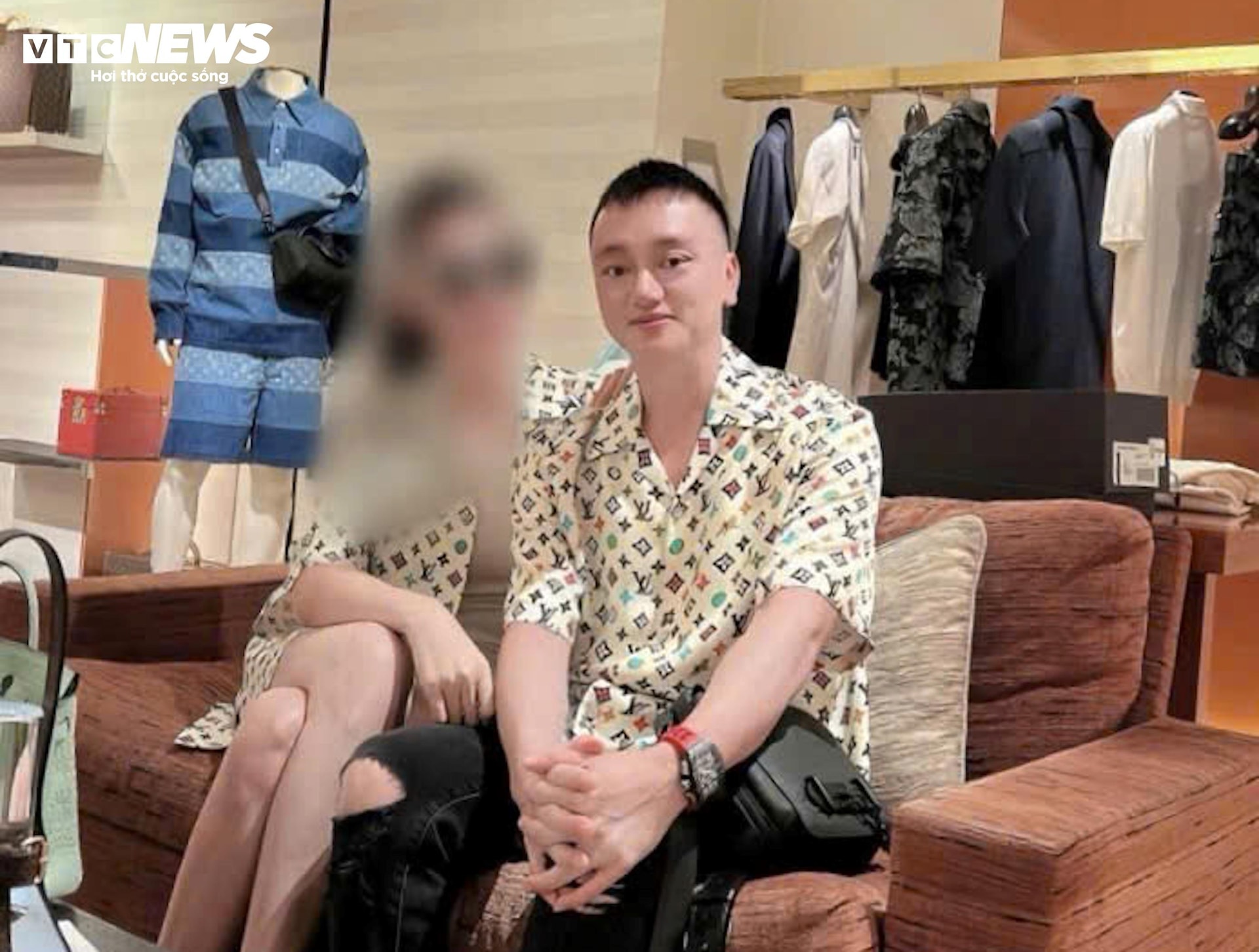 Đồng hồ mà Vi 