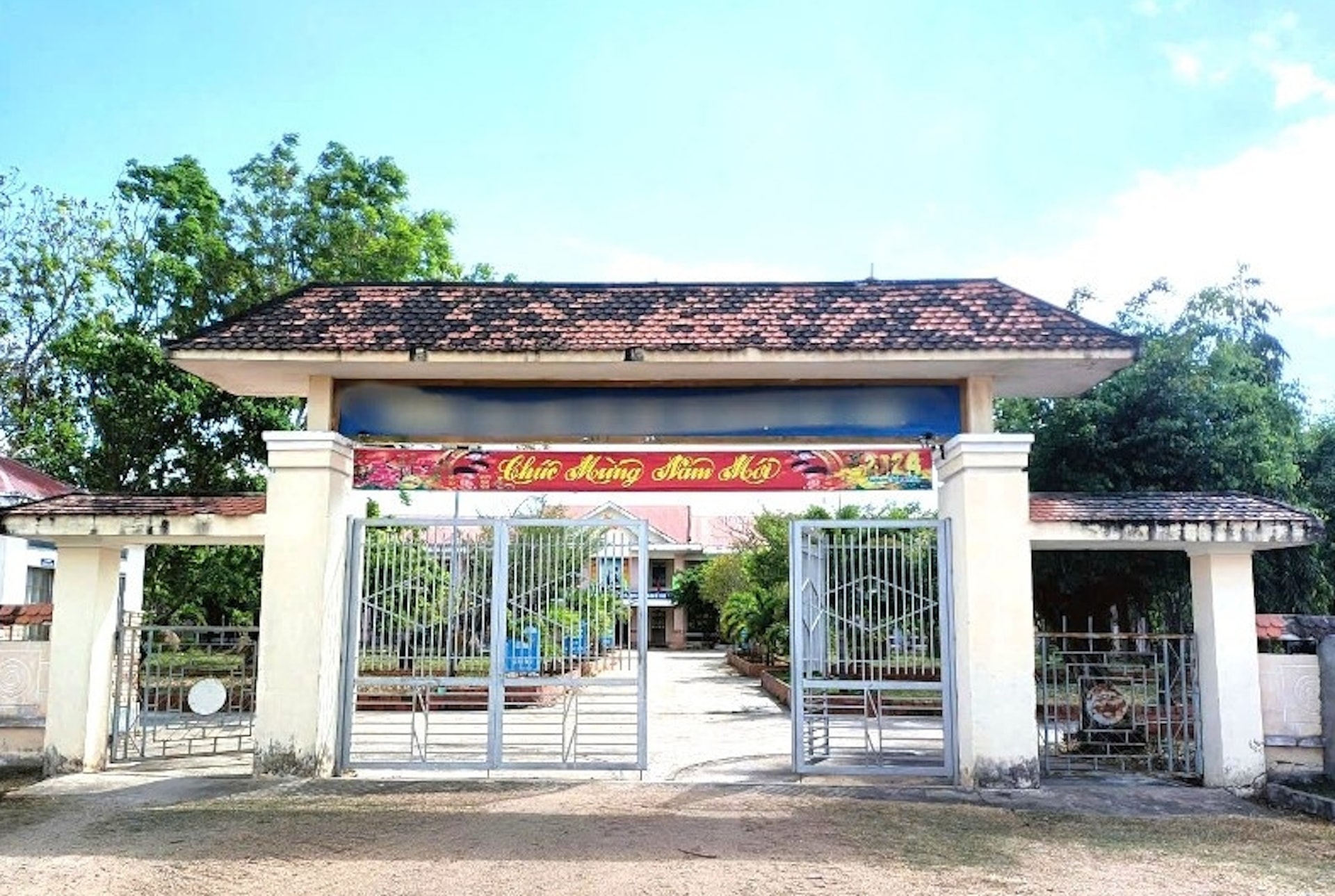 Ngôi trường nơi ông K. công tác. (Ảnh: Trần Hoàn)