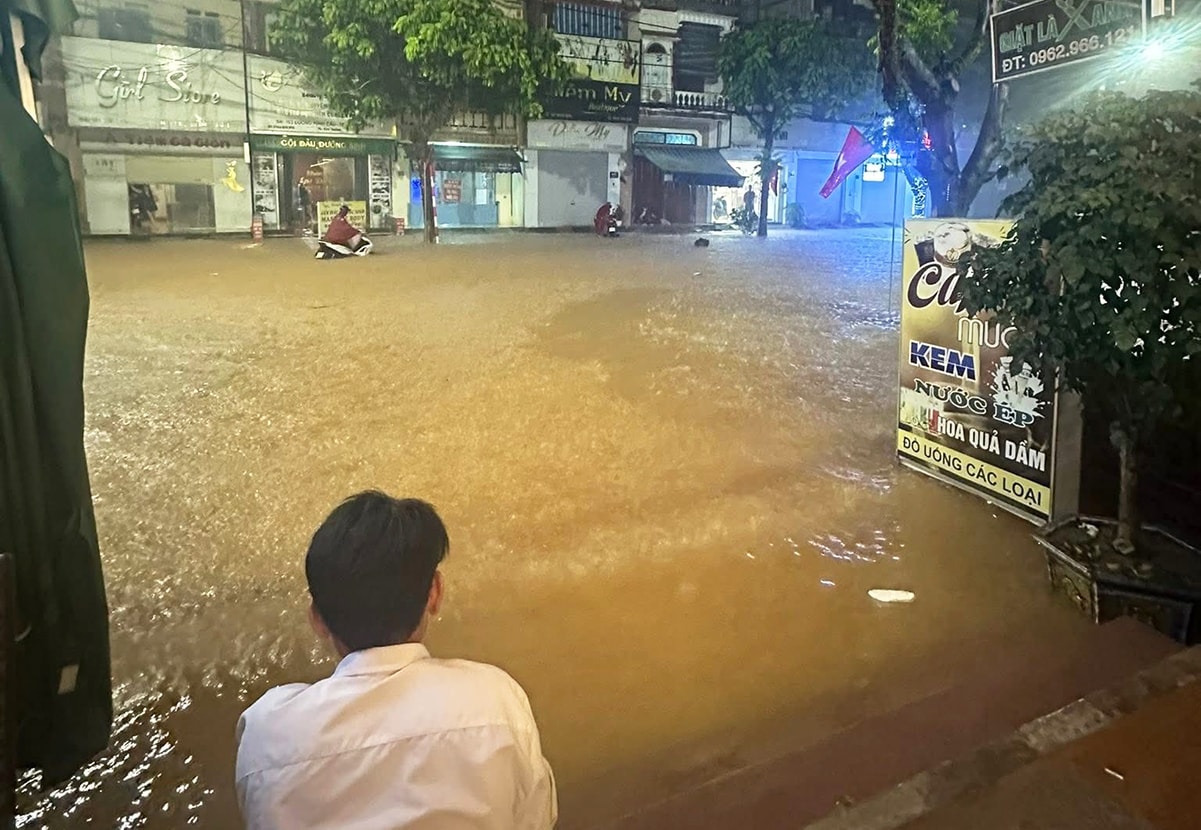Nhiều người 