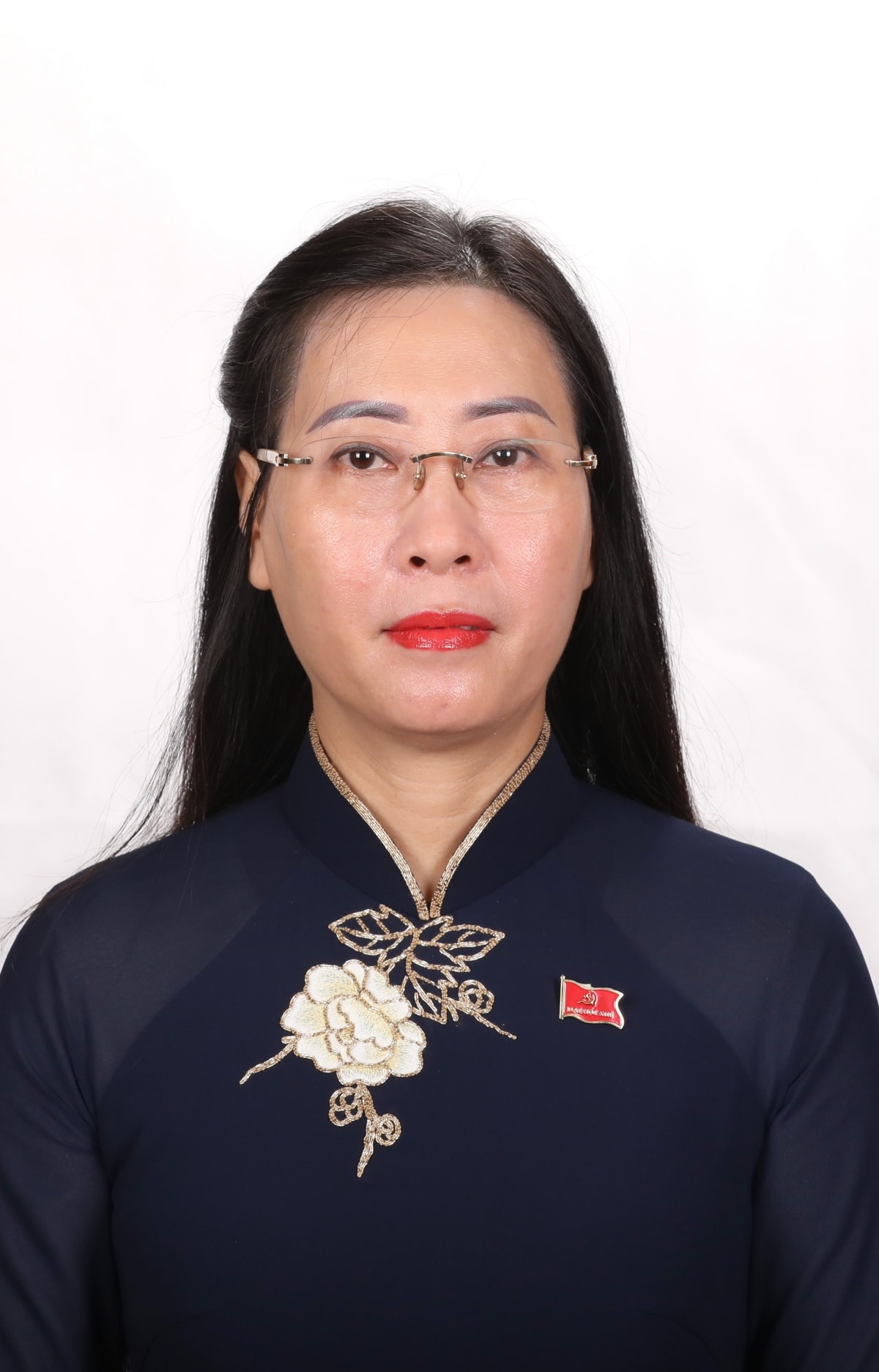 bà bùi thị quỳnh vân giữ chức bí thư tỉnh ủy quảng ngãi mới hình ảnh 1 ba bui thi quynh van giu chuc bi thu tinh uy quang ngai moi hinh anh 1
