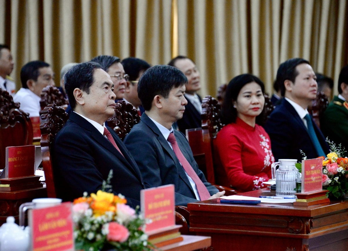chủ tịch quốc hội khẳng định tầm nhìn mới, khơi dậy khát vọng vươn lên của thành phố cần thơ hình ảnh 2 chu tich quoc hoi khang dinh tam nhin moi, khoi day khat vong vuon len cua thanh pho can tho hinh anh 2