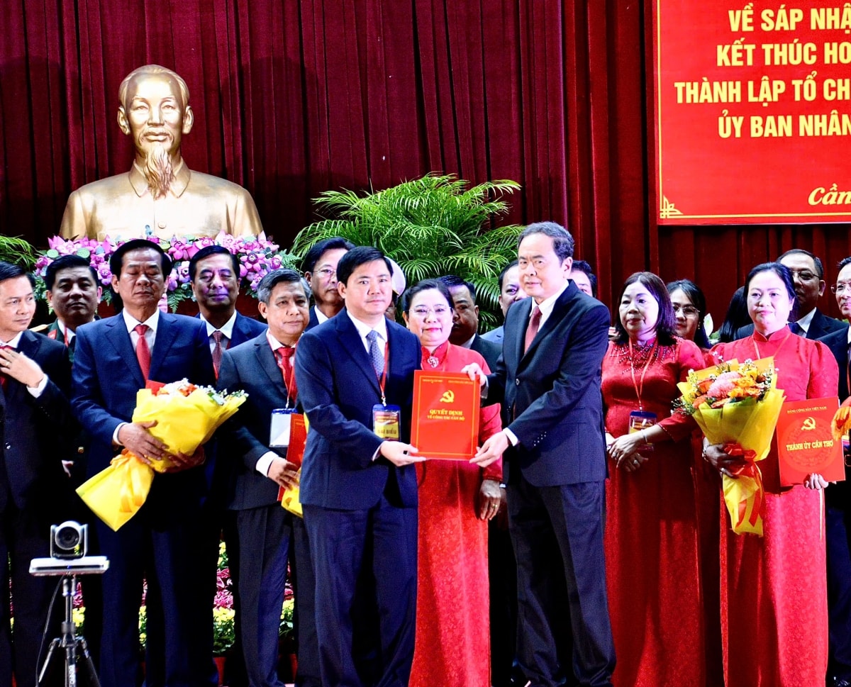 chủ tịch quốc hội khẳng định tầm nhìn mới, khơi dậy khát vọng vươn lên của thành phố cần thơ hình ảnh 3 chu tich quoc hoi khang dinh tam nhin moi, khoi day khat vong vuon len cua thanh pho can tho hinh anh 3