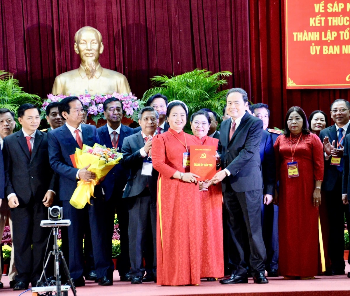 chủ tịch quốc hội khẳng định tầm nhìn mới, khơi dậy khát vọng vươn lên của thành phố cần thơ hình ảnh 4 chu tich quoc hoi khang dinh tam nhin moi, khoi day khat vong vuon len cua thanh pho can tho hinh anh 4