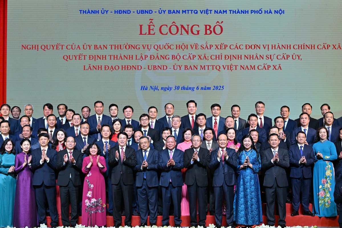 chủ tịch nước dự lễ công bố nghị quyết, quyết định về sắp xếp đơn vị hành chính của hà nội hình ảnh 4 chu tich nuoc du le cong bo nghi quyet, quyet dinh ve sap xep don vi hanh chinh cua ha noi hinh anh 4