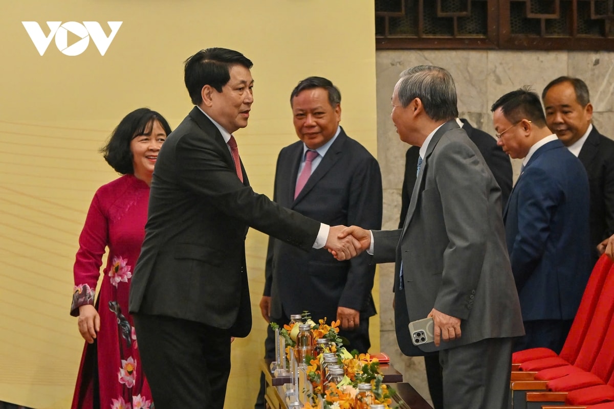 lanh dao Dang, nha nuoc du le cong bo cac nghi quyet, quyet dinh sap nhap don vi hanh chinh hinh anh 3
