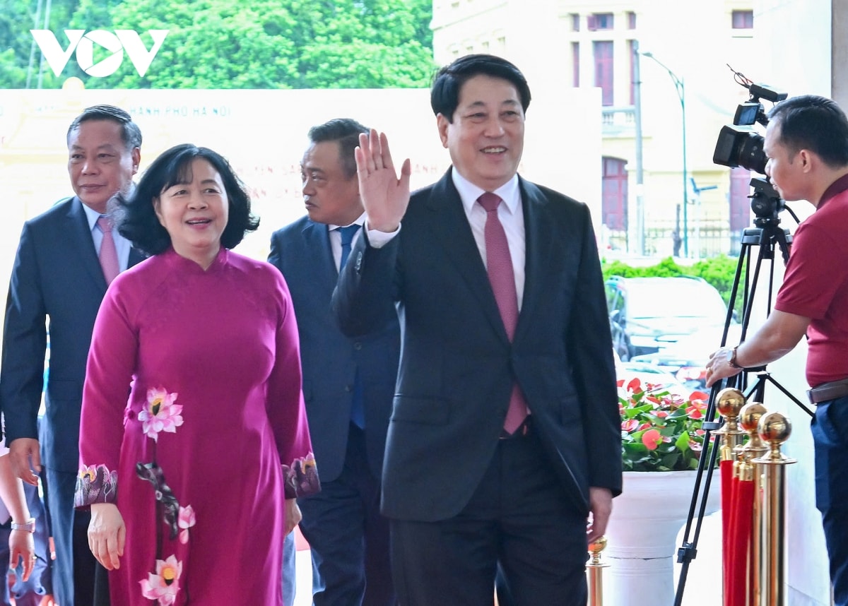 lanh dao Dang, nha nuoc du le cong bo cac nghi quyet, quyet dinh sap nhap don vi hanh chinh hinh anh 2