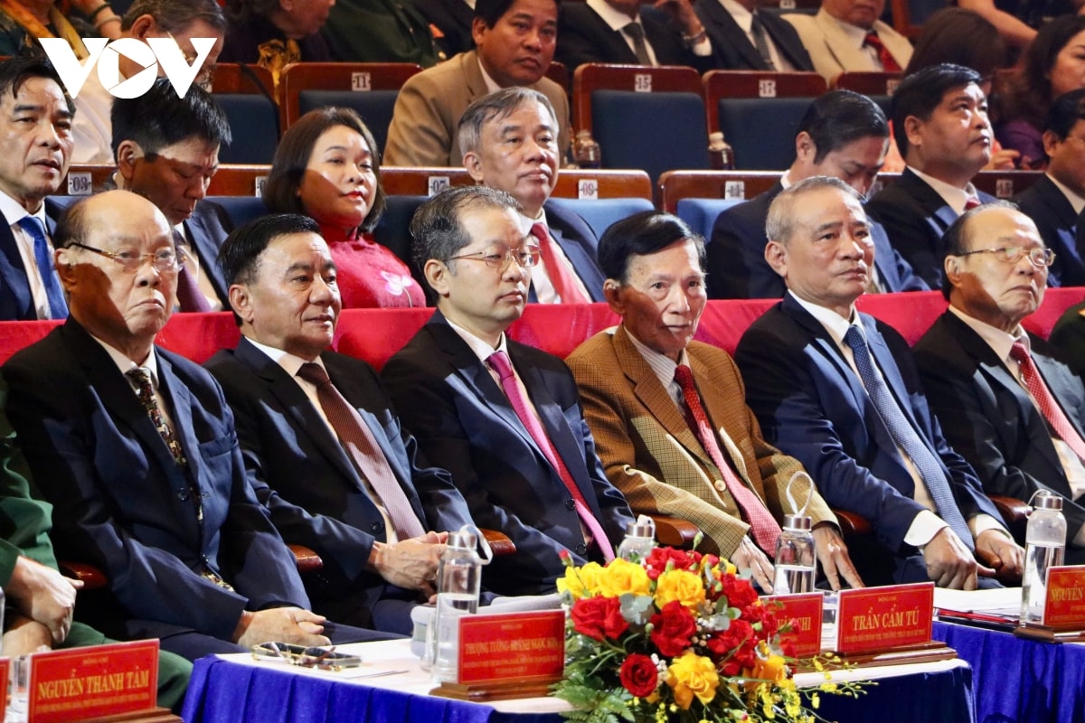 lanh dao Dang, nha nuoc du le cong bo cac nghi quyet, quyet dinh sap nhap don vi hanh chinh hinh anh 9