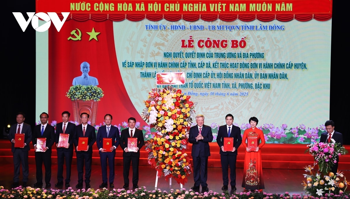 trực tiếp cả nước công bố sáp nhập đơn vị hành chính và chỉ định nhân sự hình ảnh 14 truc tiep ca nuoc cong bo sap nhap don vi hanh chinh va chi dinh nhan su hinh anh 14