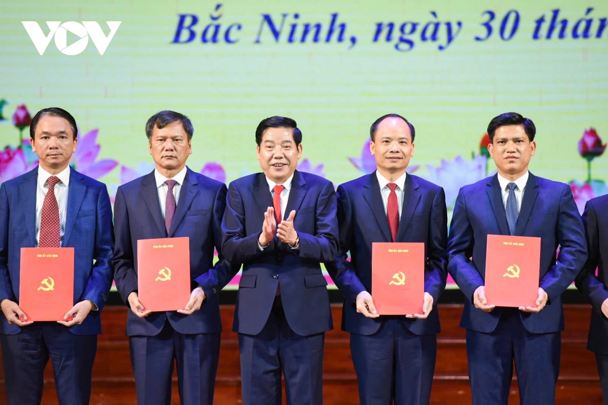 toan canh buoi le cong bo quyet dinh thanh lap 99 xa, phuong tinh bac ninh moi hinh anh 8