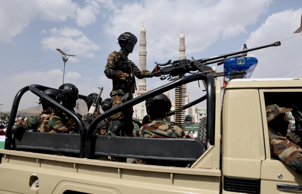 houthi tiep tuc phong ten lua tan cong israel hinh anh 1