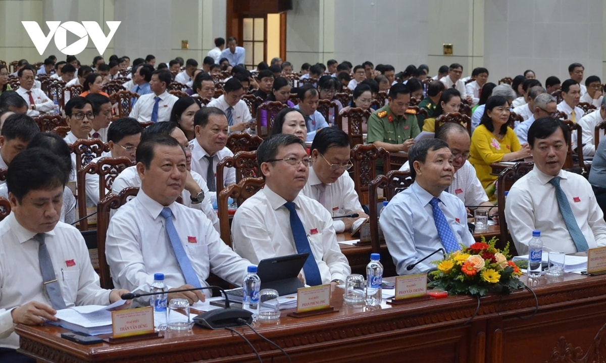 Dong thap cong bo nhieu chuc danh trong ky hop hDnd tinh dau tien hinh anh 1