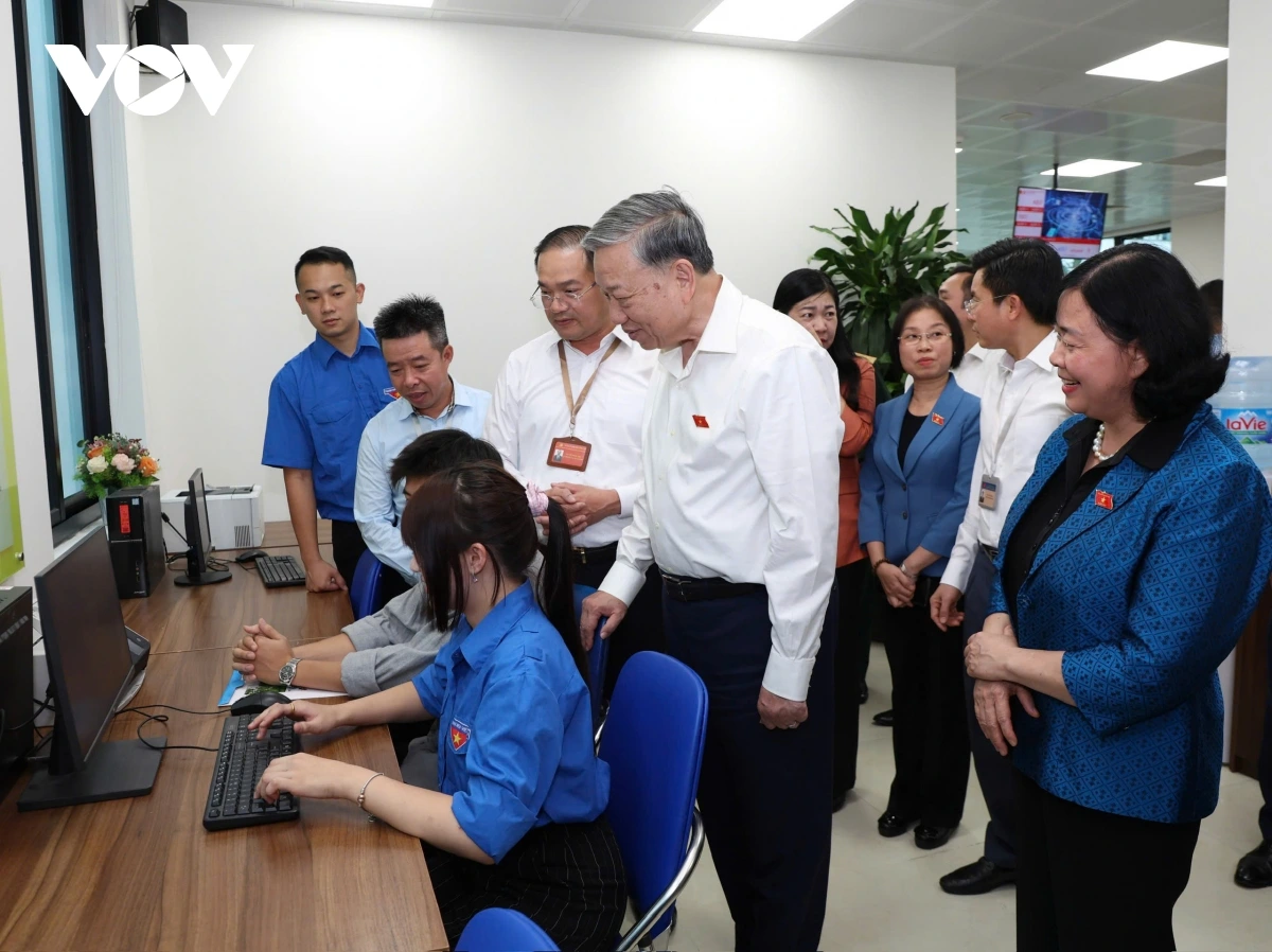 Tổng Bí thư Tô Lâm kiểm tra Trung tâm hành chính công phường Đống Đa.