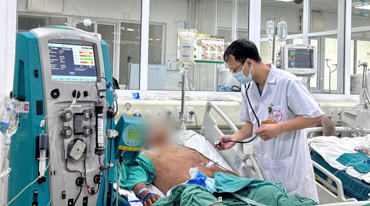 nam thanh niên nguy kịch sau 3 ngày ăn tiết canh hình ảnh 1 nam thanh nien nguy kich sau 3 ngay an tiet canh hinh anh 1