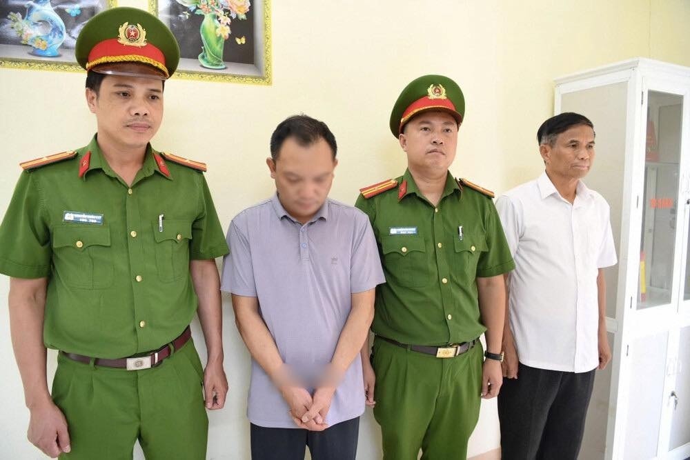 cong an phu tho triet pha co so san xuat hon 5.000 lo kem chong nang gia hinh anh 1
