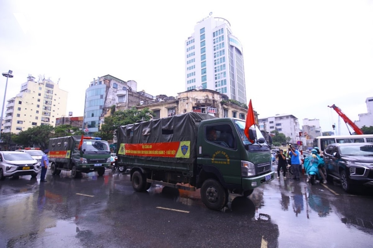Don 566 chien si co dong Dong nam ra ha noi tap luyen dieu binh 80 nam quoc khanh hinh anh 7