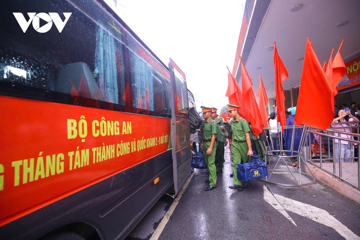 Don 566 chien si co dong Dong nam ra ha noi tap luyen dieu binh 80 nam quoc khanh hinh anh 1
