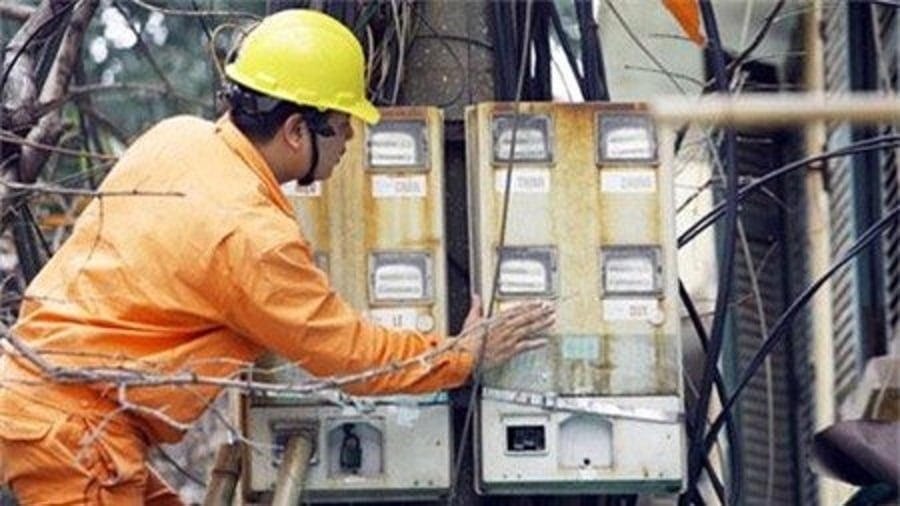 Nhiều người bất ngờ vì hóa đơn tiền điện tháng 6 cao đột biến. (Ảnh minh họa)
