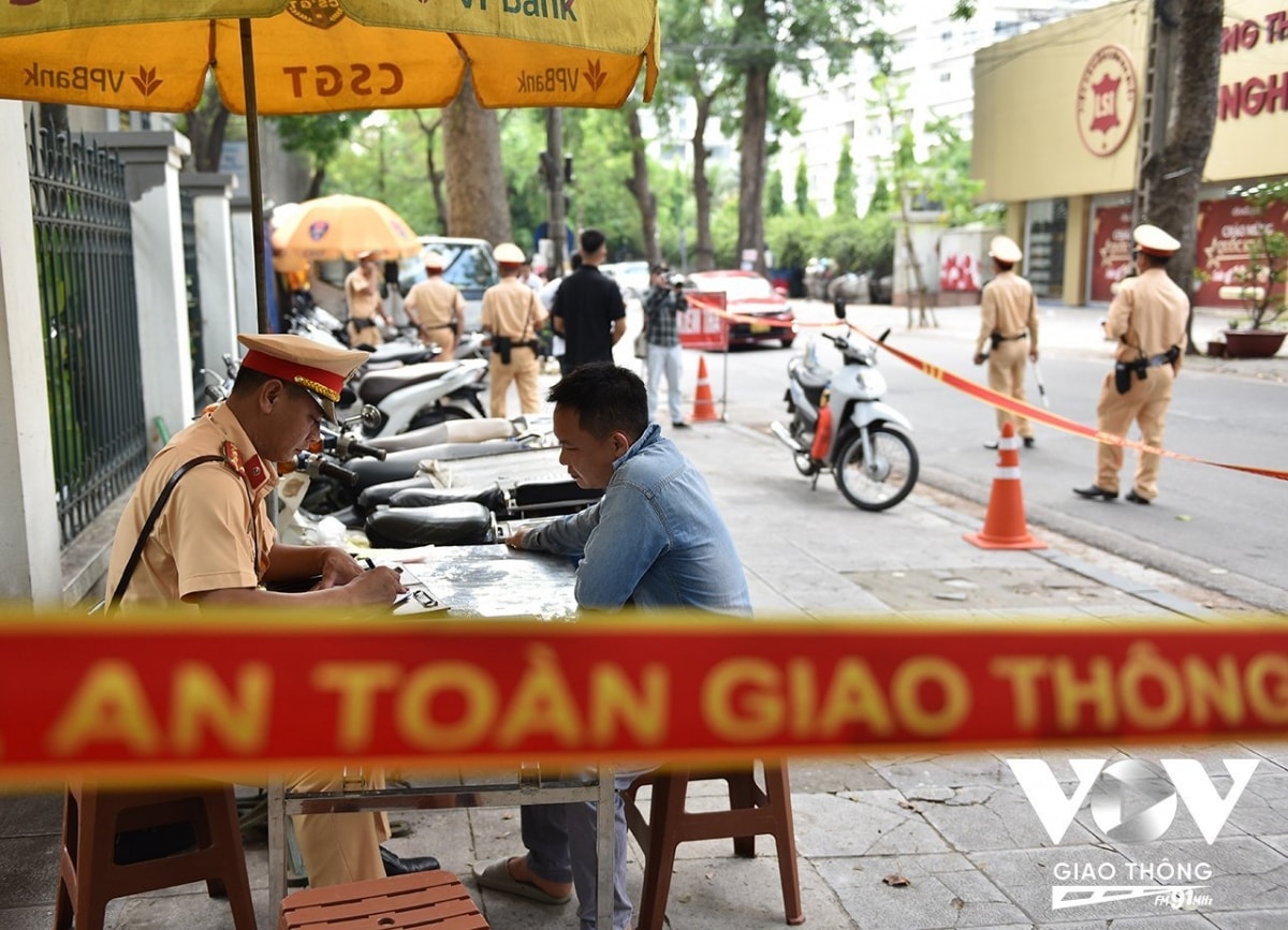 lỗi vi phạm nào bị trừ tới 10 điểm bằng lái hình ảnh 1 loi vi pham nao bi tru toi 10 diem bang lai hinh anh 1