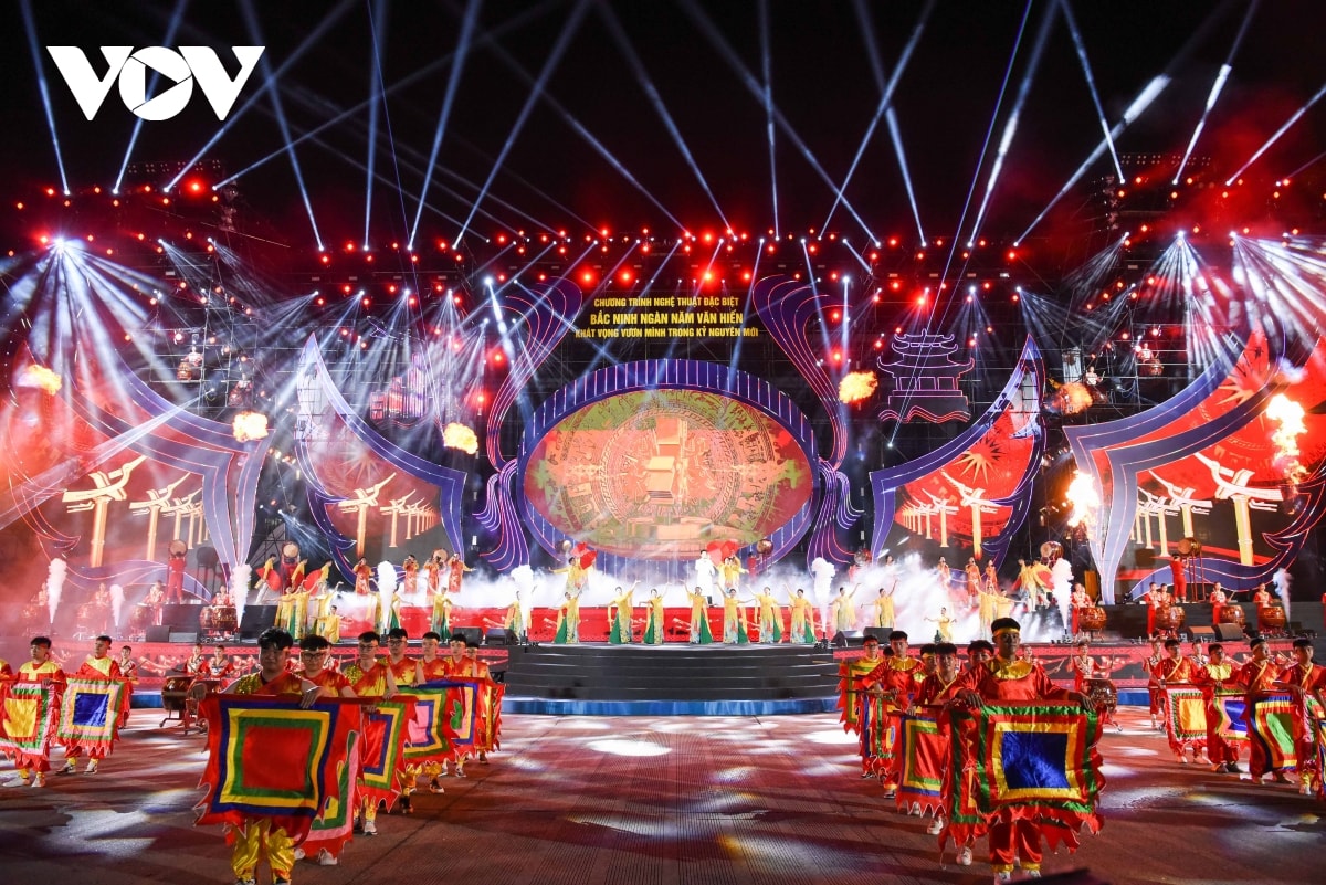 hang nghin nguoi xem hoa minzy, tuan cry bieu dien thanh lap tinh bac ninh hinh anh 1