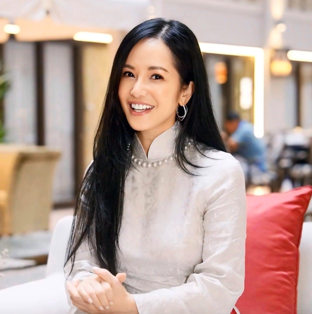 Hồng Nhung tích cực hoạt động âm nhạc sau biến cố.