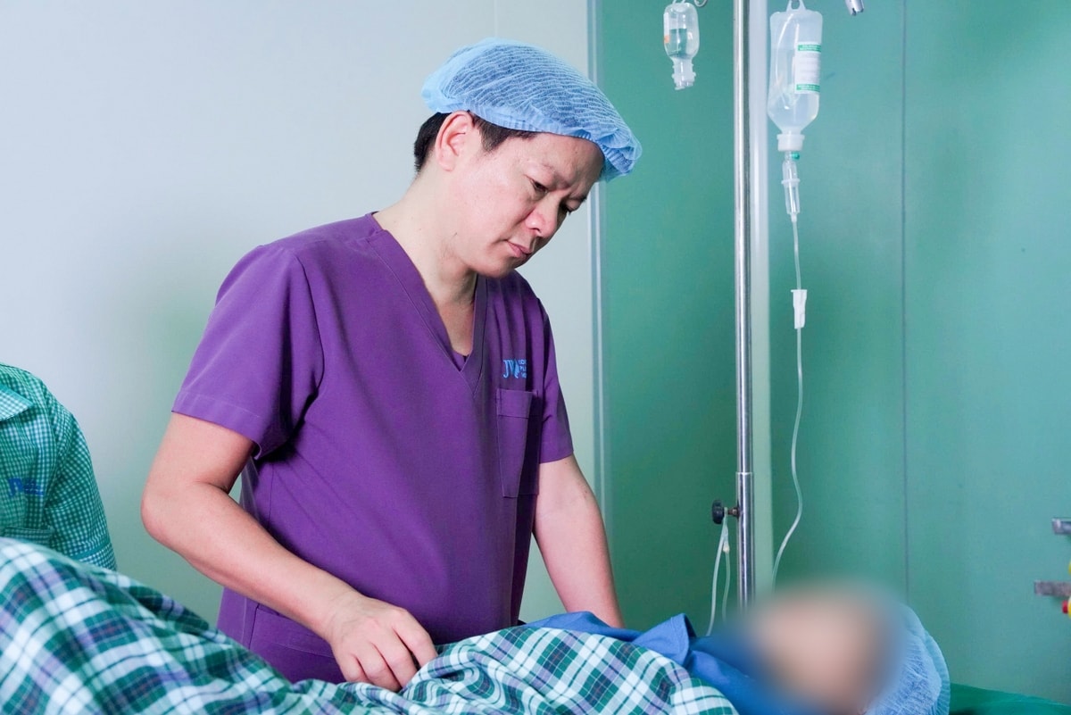 cô gái phải mổ 60 lần vì hoại tử sau tiêm filler trôi nổi hình ảnh 2 co gai phai mo 60 lan vi hoai tu sau tiem filler troi noi hinh anh 2