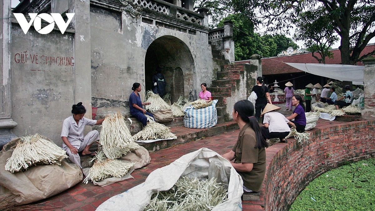 Dam da van hoa cho viet truyen thong tai phien cho non lang chuong hinh anh 2