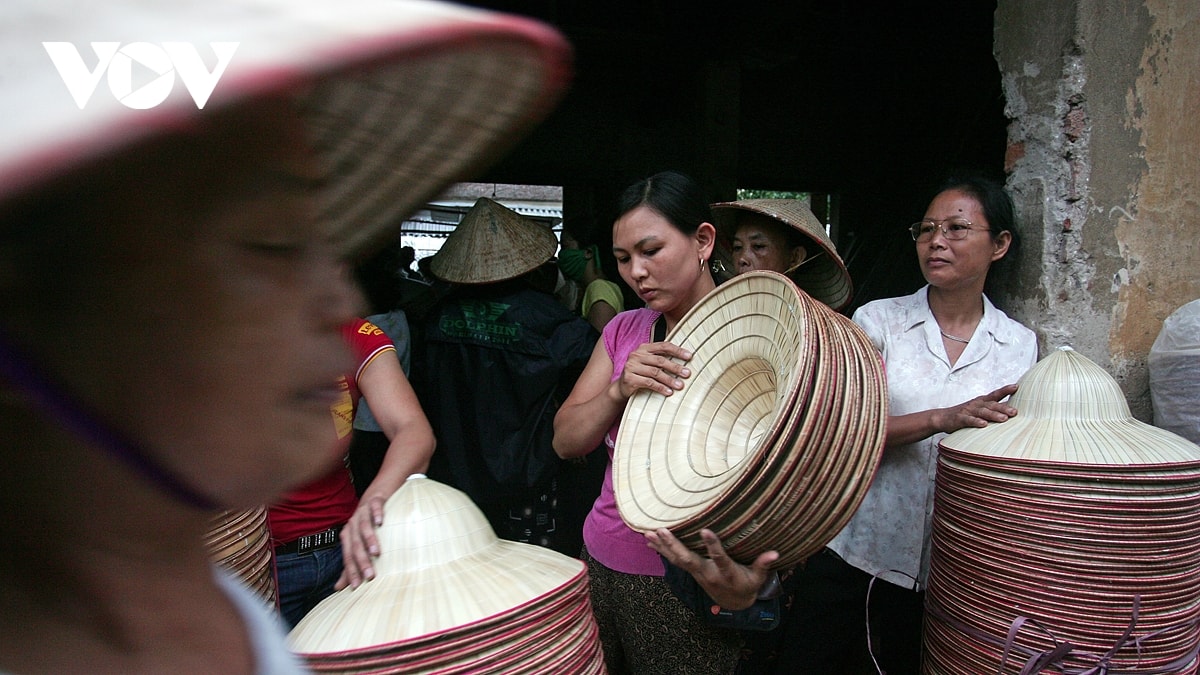 Dam da van hoa cho viet truyen thong tai phien cho non lang chuong hinh anh 15