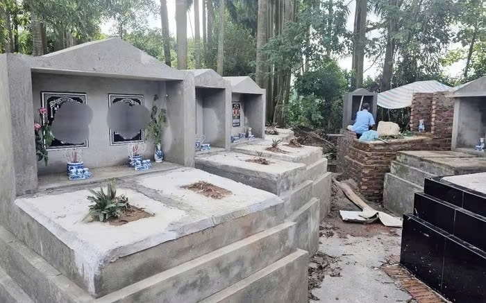 chủ tịch hà nội yêu cầu xử lý nghiêm tình trạng xây mộ ảo , chiếm đất nghĩa trang hình ảnh 1 chu tich ha noi yeu cau xu ly nghiem tinh trang xay mo ao , chiem dat nghia trang hinh anh 1