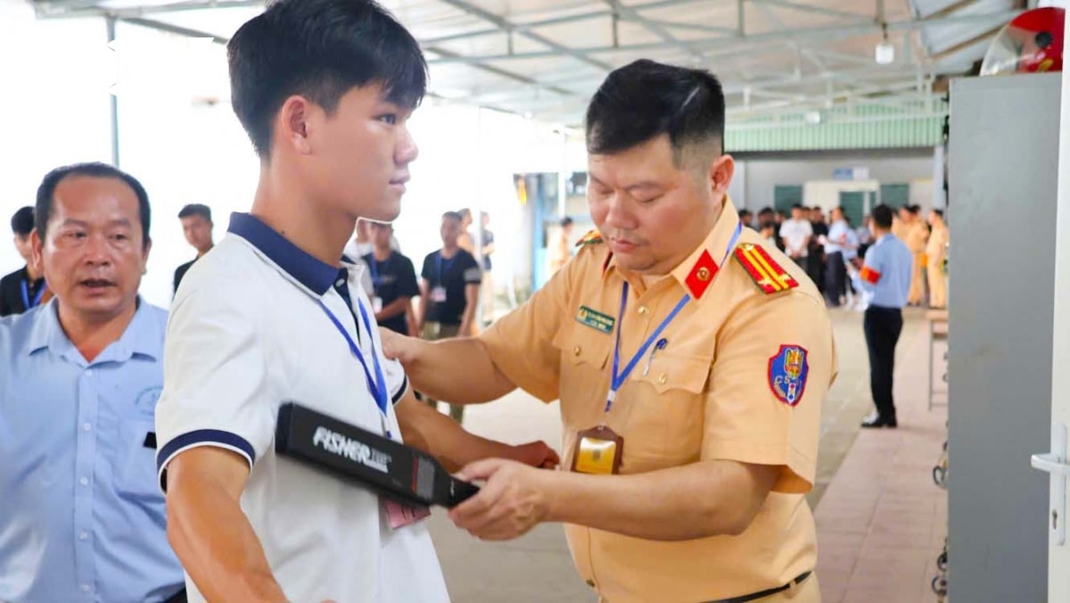 kiem soat chat viec thi bang lai xe giup xay dung van hoa giao thong an toan hinh anh 2