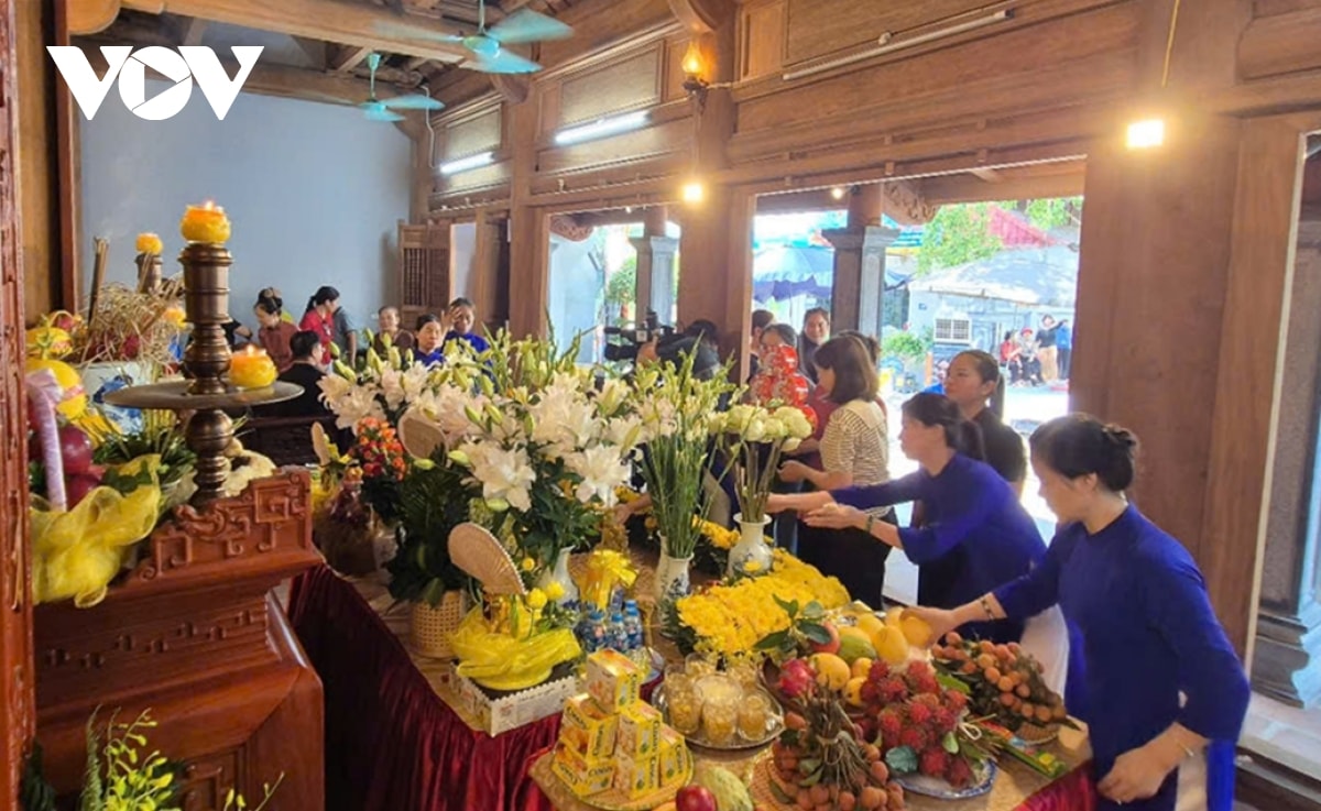 nguoi dan thap huong tuong nho co tong bi thu nguyen phu trong trong ngay gio dau hinh anh 2