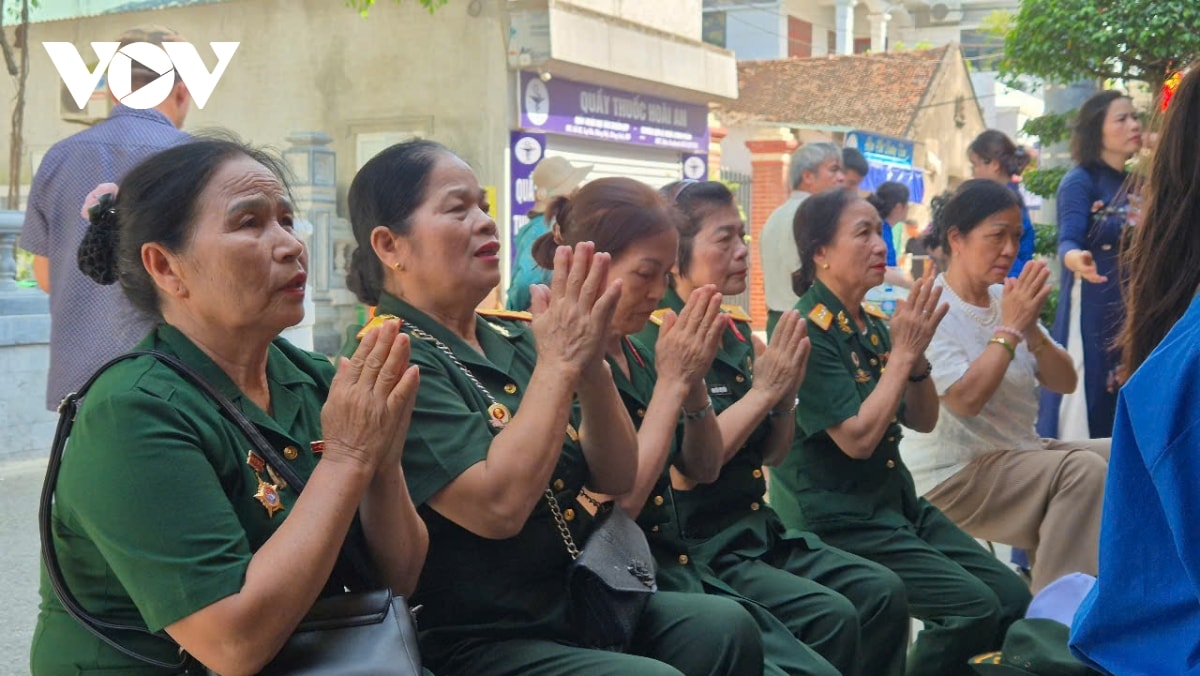 nguoi dan thap huong tuong nho co tong bi thu nguyen phu trong trong ngay gio dau hinh anh 6