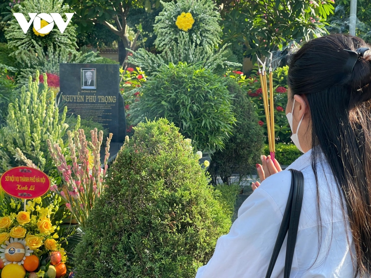 nguoi dan thap huong tuong nho co tong bi thu nguyen phu trong trong ngay gio dau hinh anh 7