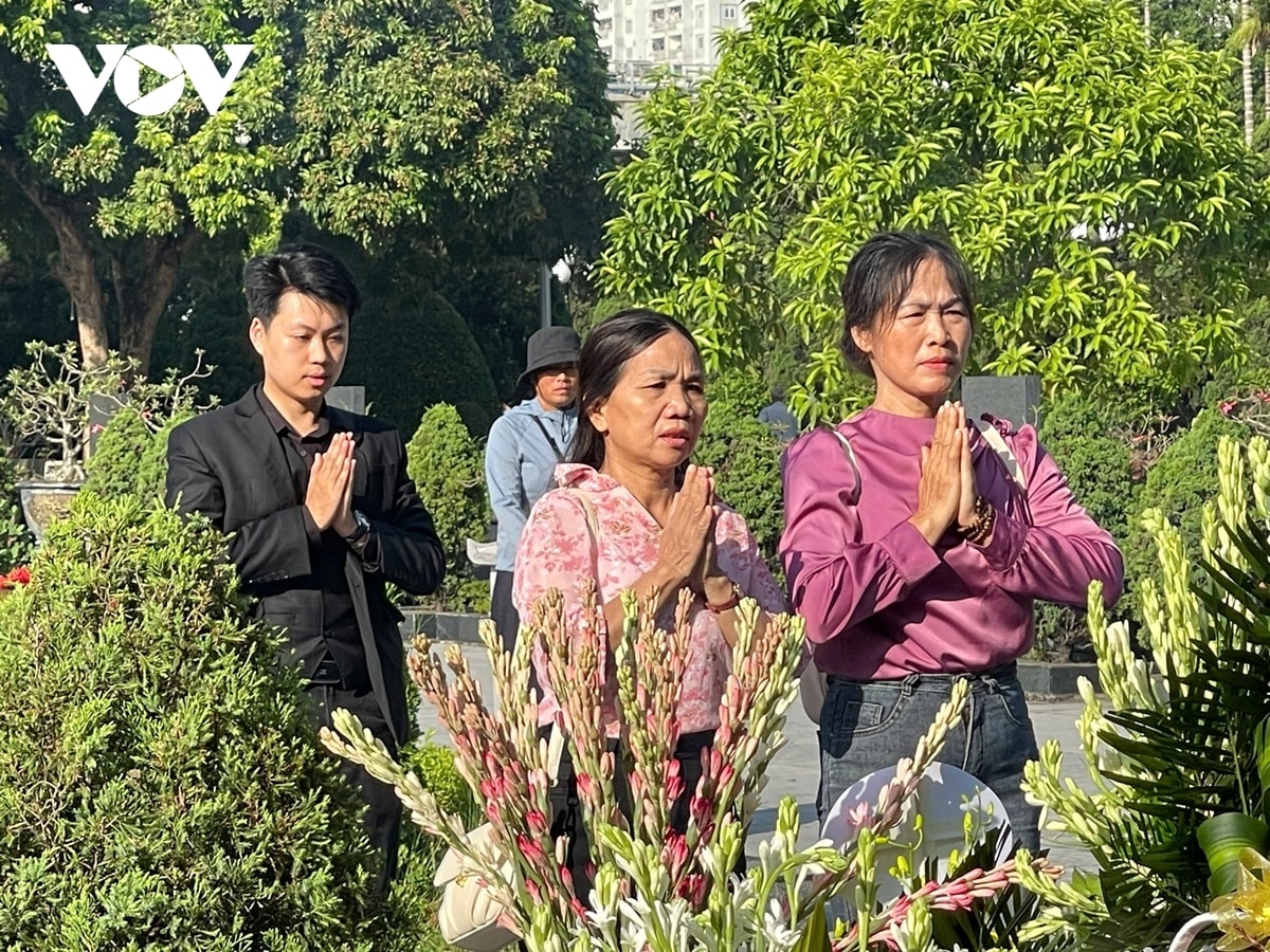 nguoi dan thap huong tuong nho co tong bi thu nguyen phu trong trong ngay gio dau hinh anh 10